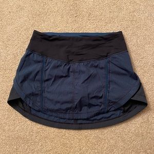 Lululemon skirt size 2 green and black